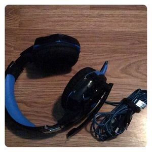 gaming headphones